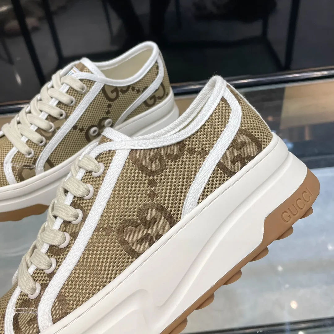 👟👟Ex-factory price 480👟👟 Women's Shoes Women's Clothing 2023Gucci low-top casual sports shoes, top version! Oil edge craftsmanship ➕Set of announcement🌸🌸🌸1:1 reproduction. New model for early spring, creating a perfect style💣💣💣street style🔥🔥🔥cool and trendy C-level fashionable outfit with retro and futuristic feel🌹🌹🌹classic shoe shape + British color matching design, super attractive. All kinds of leather splicing, original reverse mold last, imported high-end knitting needle jacquard fabric showing exquisite texture! Open mold to customize high-density outsole. 13 colors available. Comes fully packaged. Size: Female 35-41